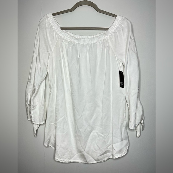 NWT Crown & Ivy White Long Sleeve Bold Moves Shirt Size Small (D188) - Picture 1 of 7